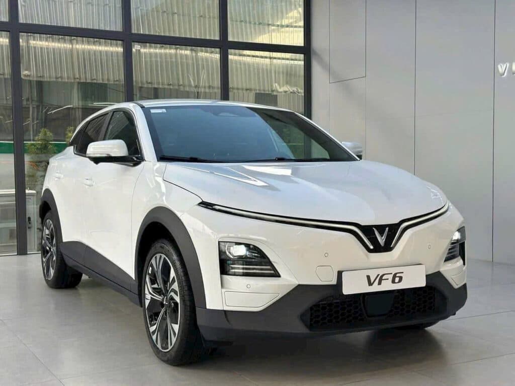 Đánh Giá VinFast VF6 2026: Lựa Chọn Cân Bằng Cho Gia Đình Trẻ Việt Nam